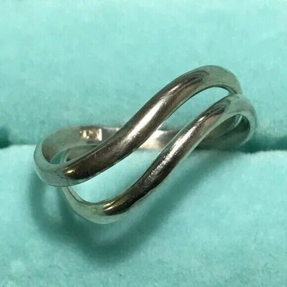 Sterling Silver Ring Set Wave Band Rings Size 7 Stacking Matching Couples Rings - Picture 9 of 9